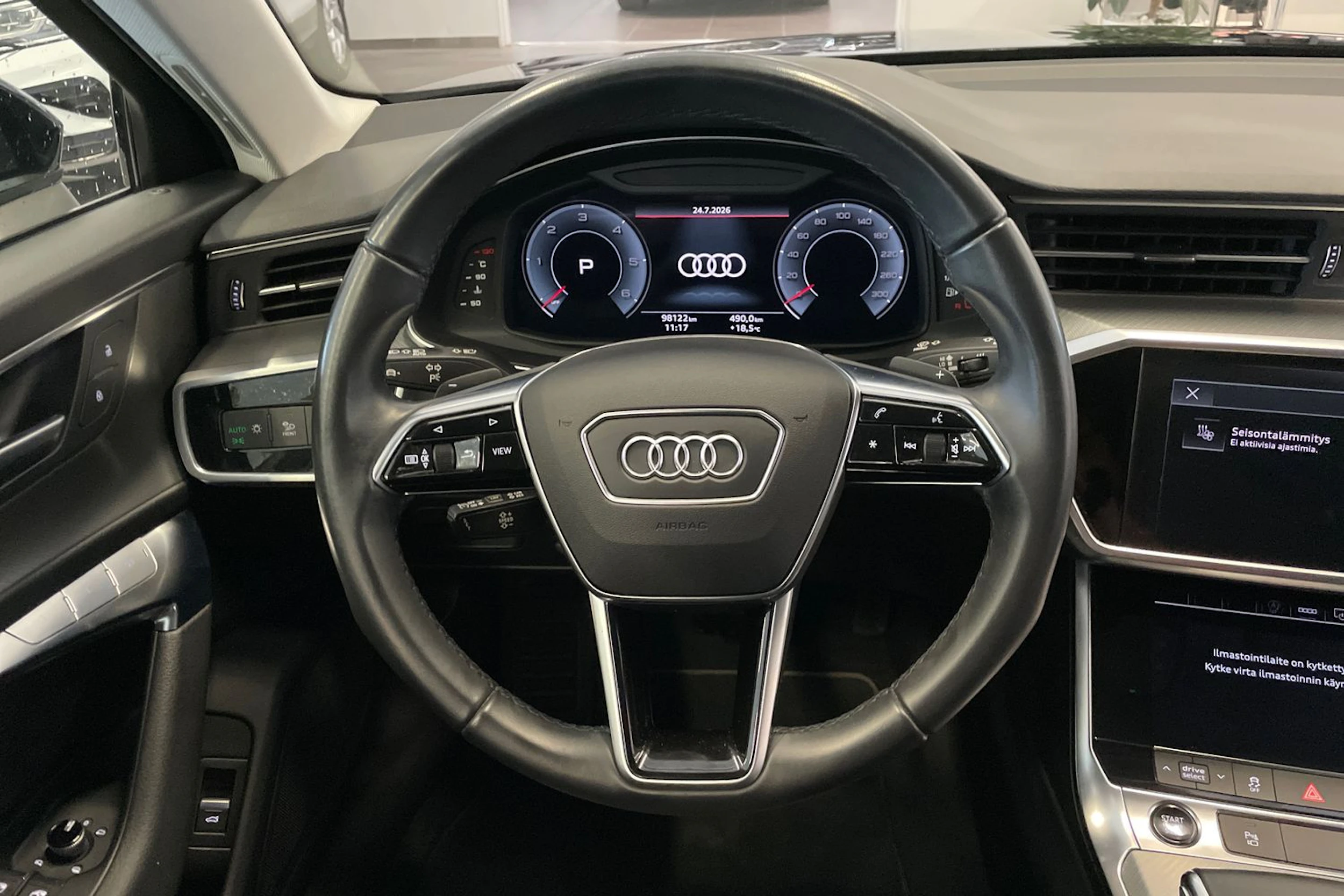 musta Audi A6 2022 kuva 26.