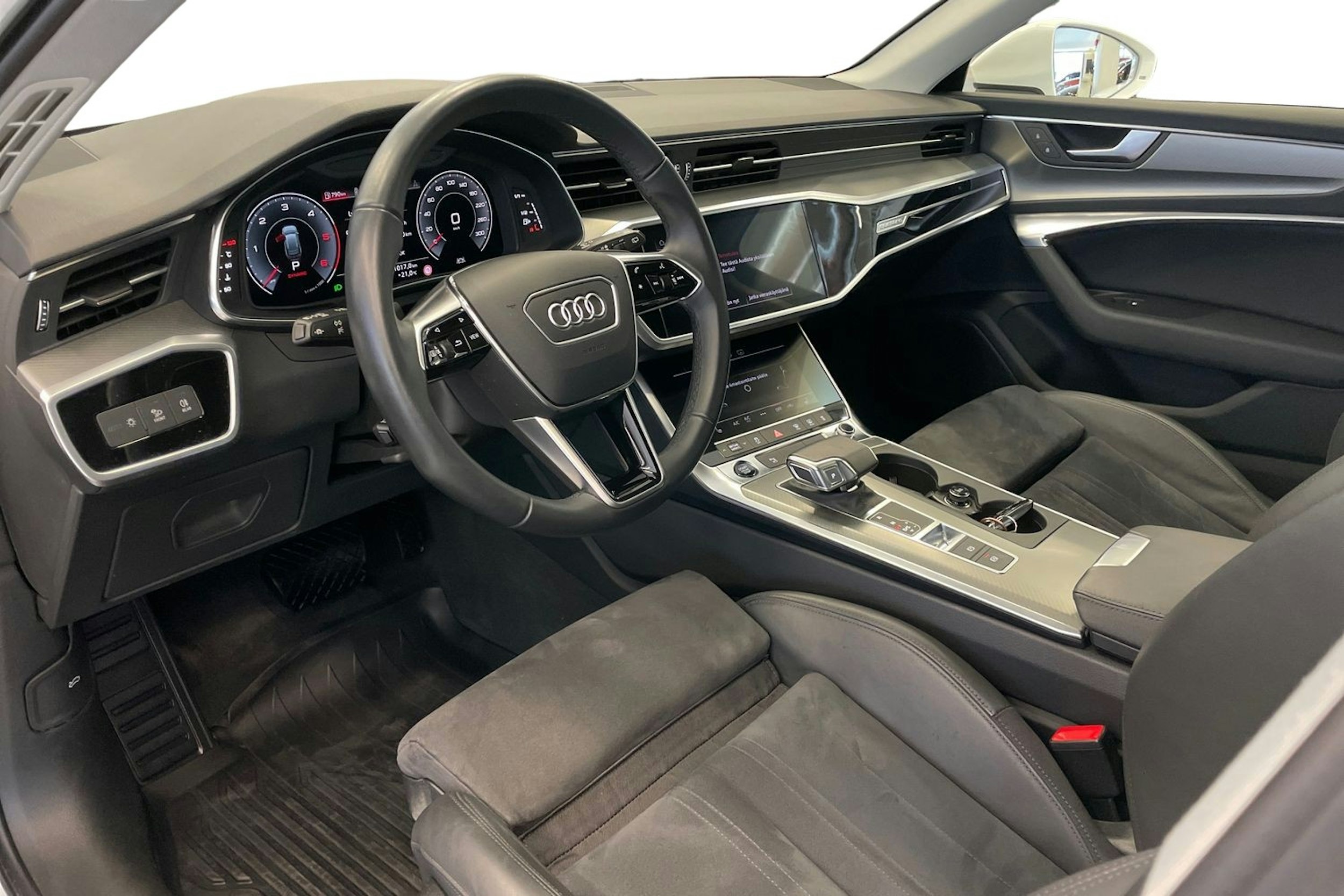 valkoinen Audi A6 2022 kuva 7.