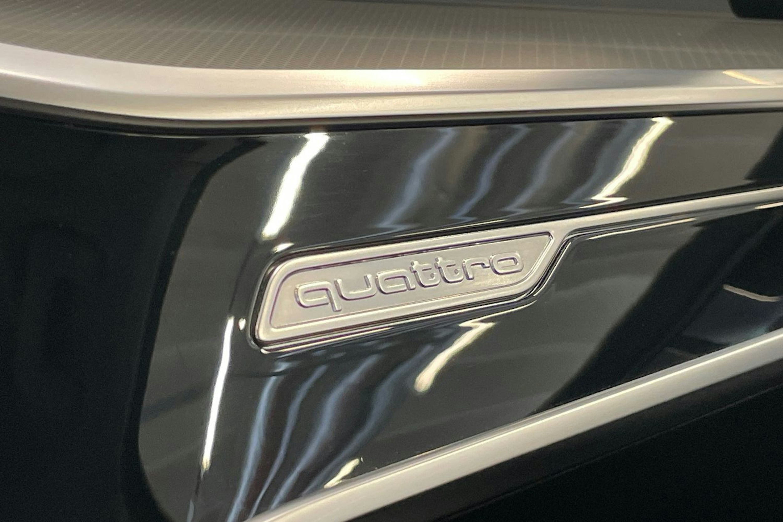 valkoinen Audi A6 2022 kuva 23.