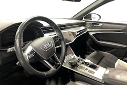 Musta Audi A6 2022 kuva 3.