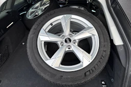 met. harmaa Audi A6 2023 kuva 8.