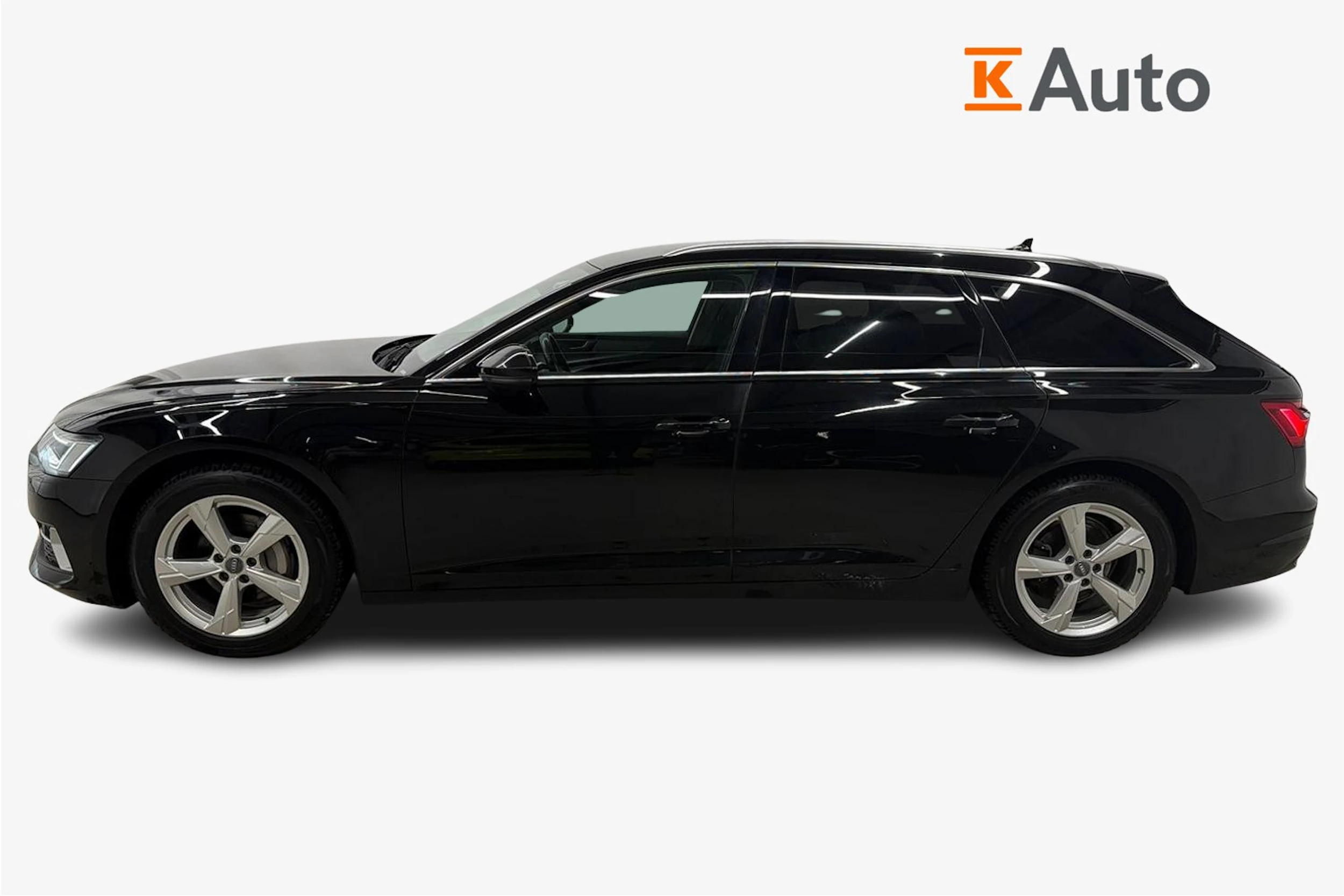 musta Audi A6 2022 kuva 5.