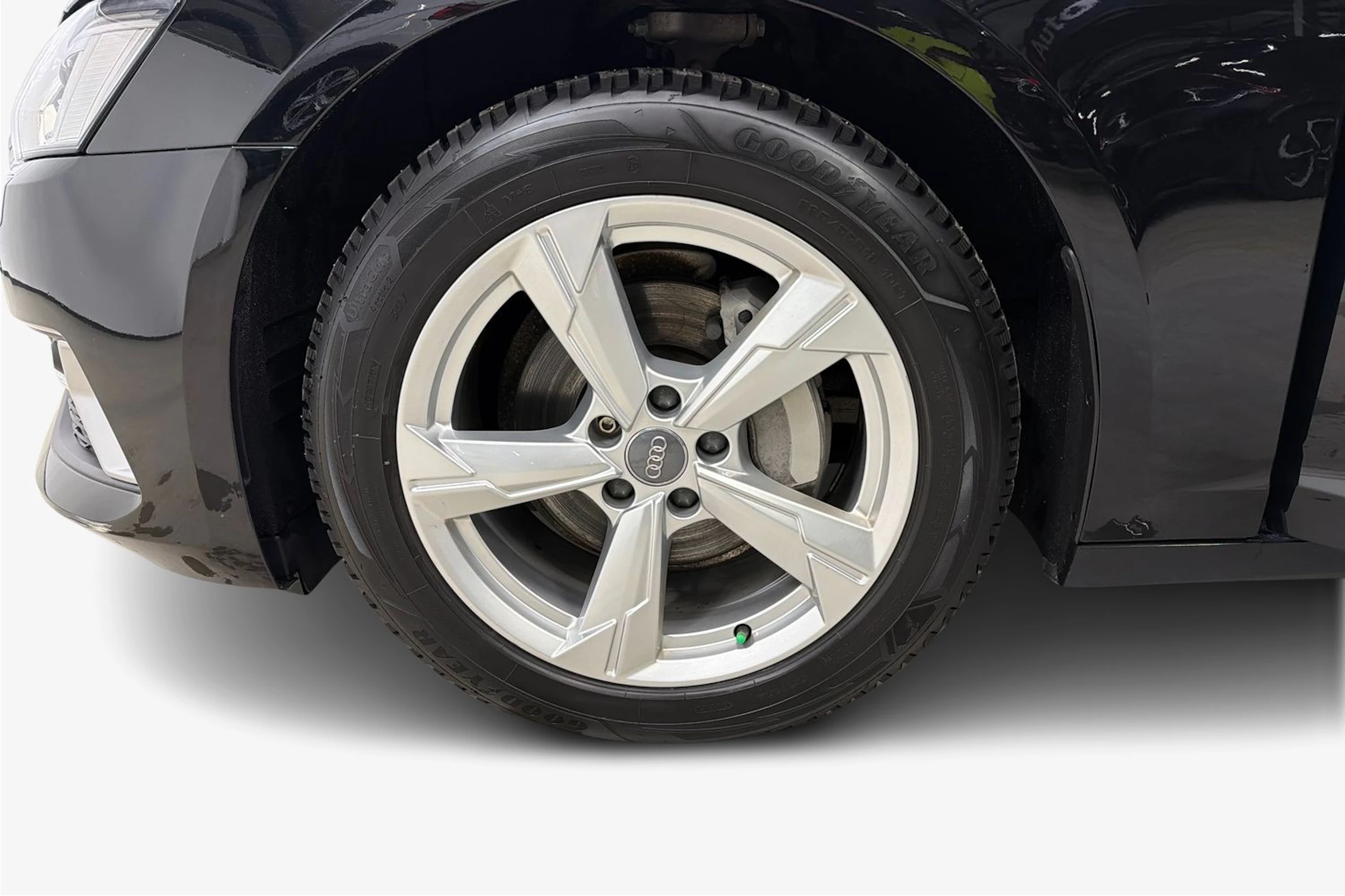 musta Audi A6 2022 kuva 9.