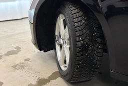 musta Audi A6 2022 kuva 10.