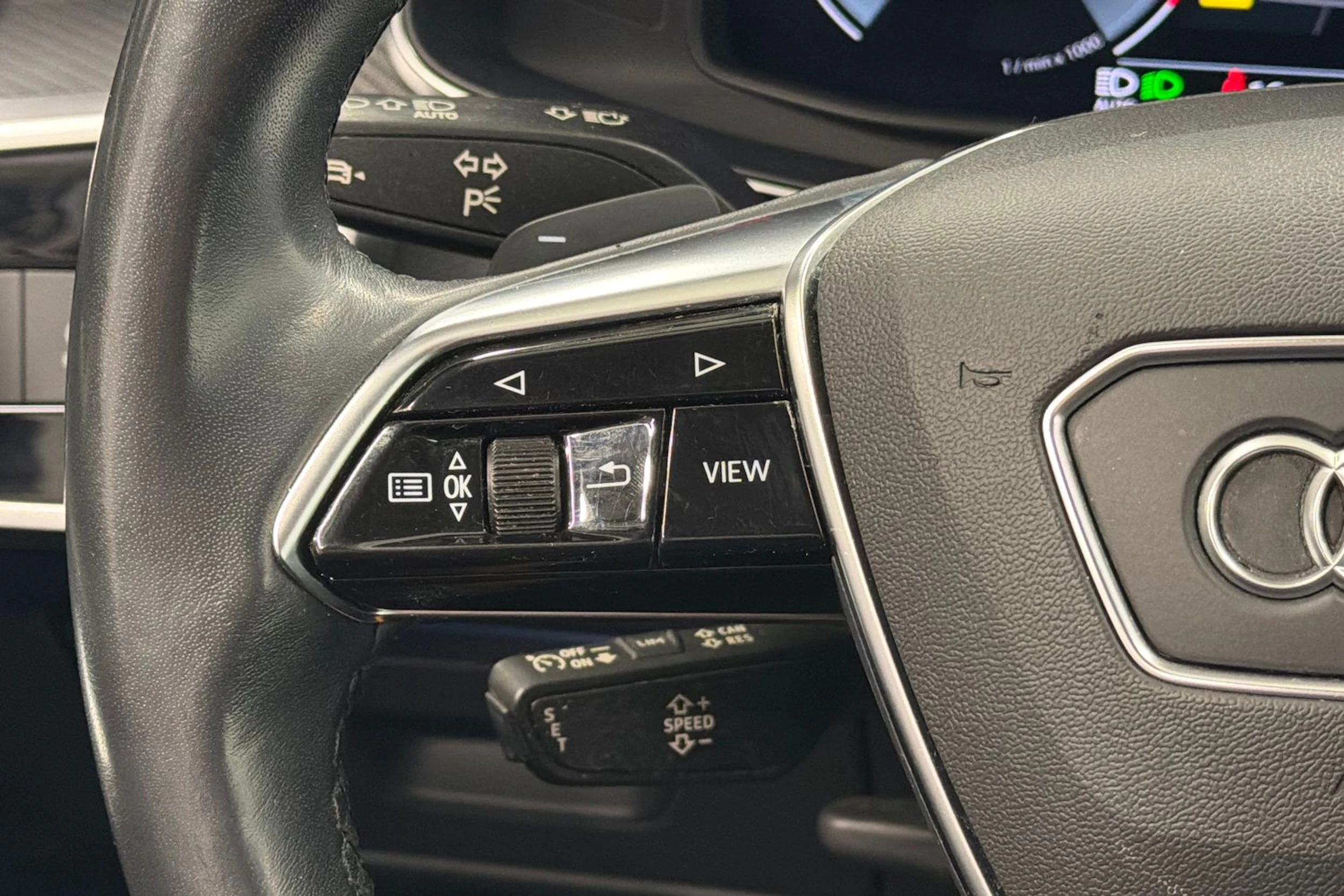 musta Audi A6 2022 kuva 12.