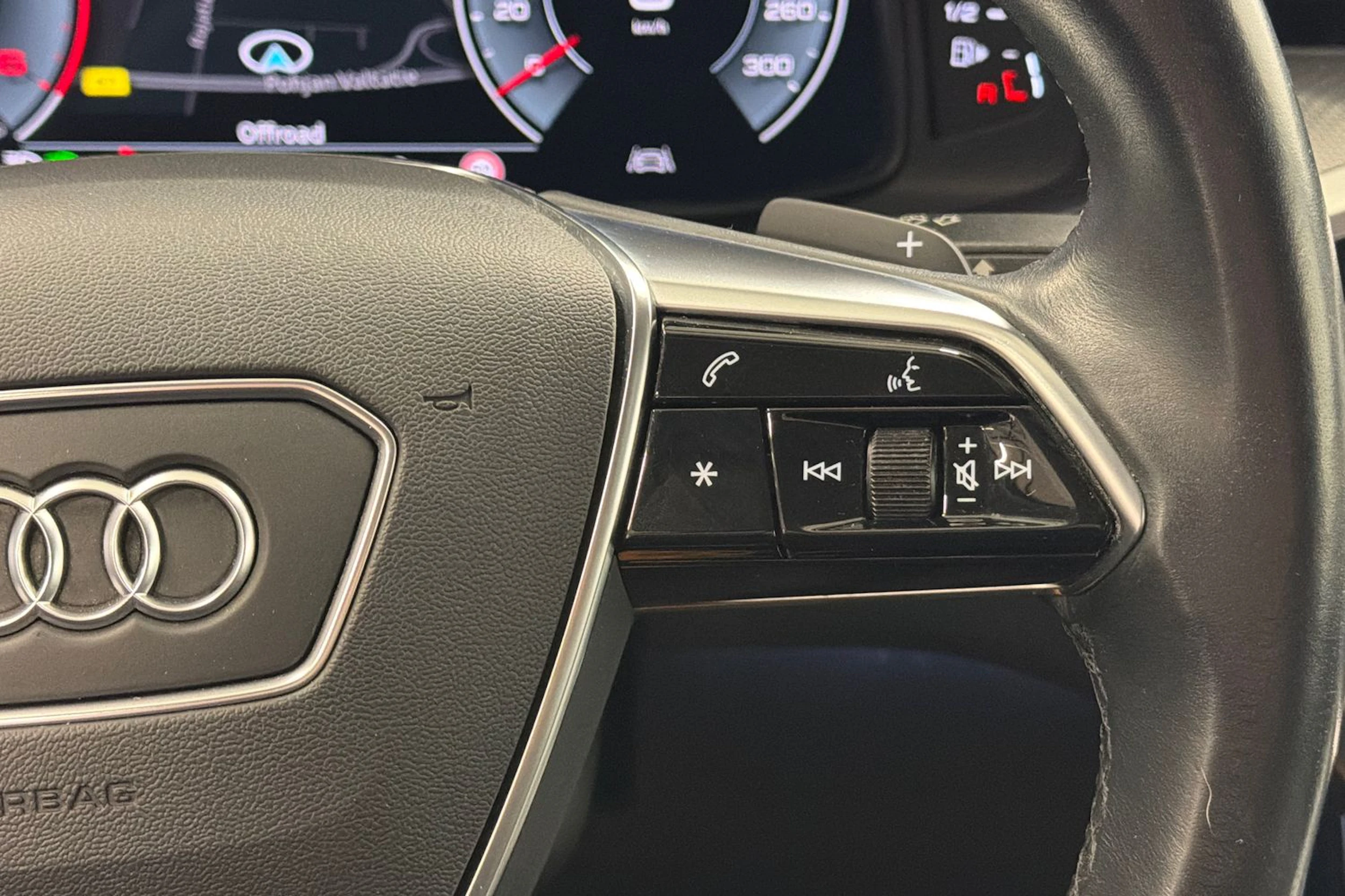 musta Audi A6 2022 kuva 13.