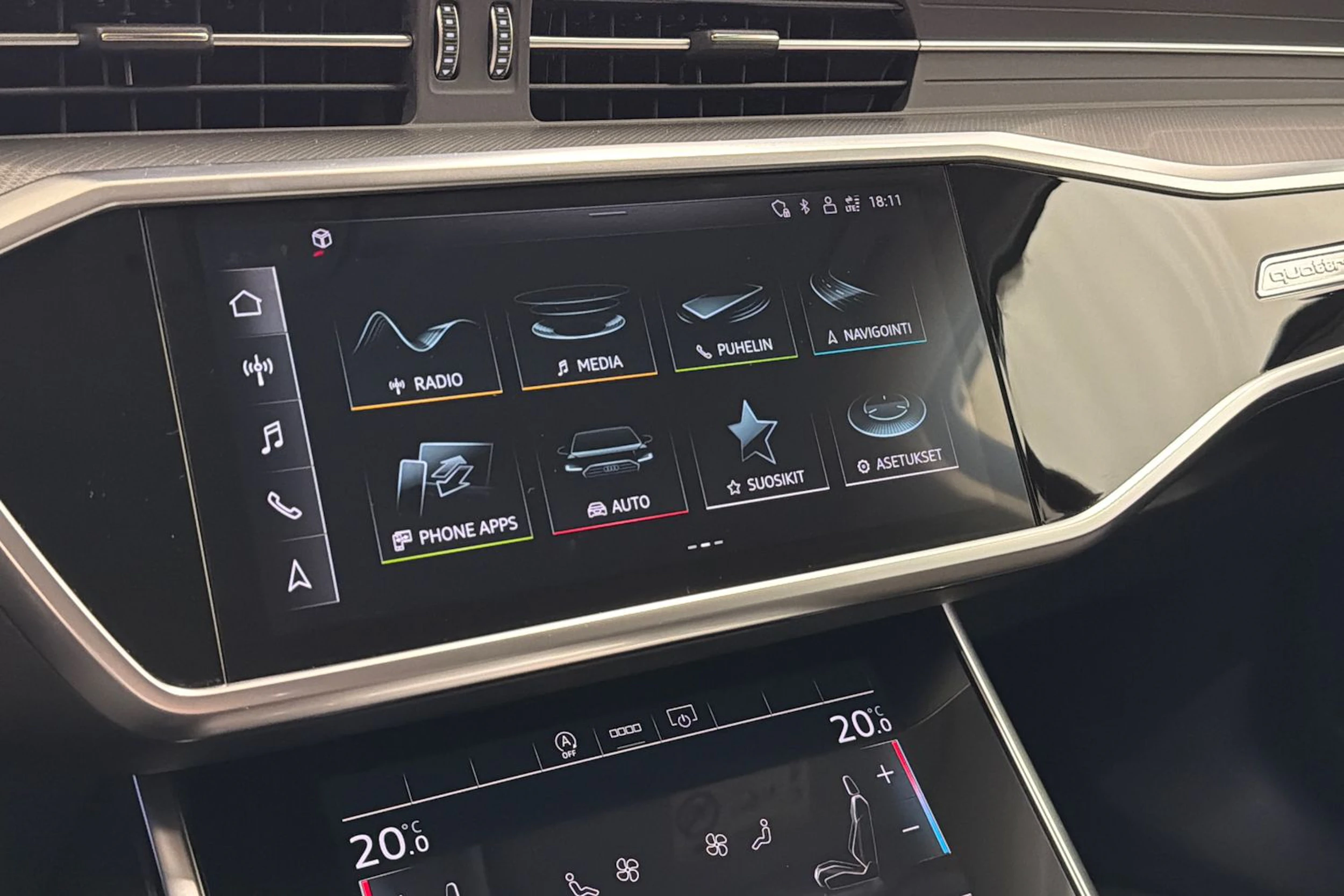 musta Audi A6 2022 kuva 15.