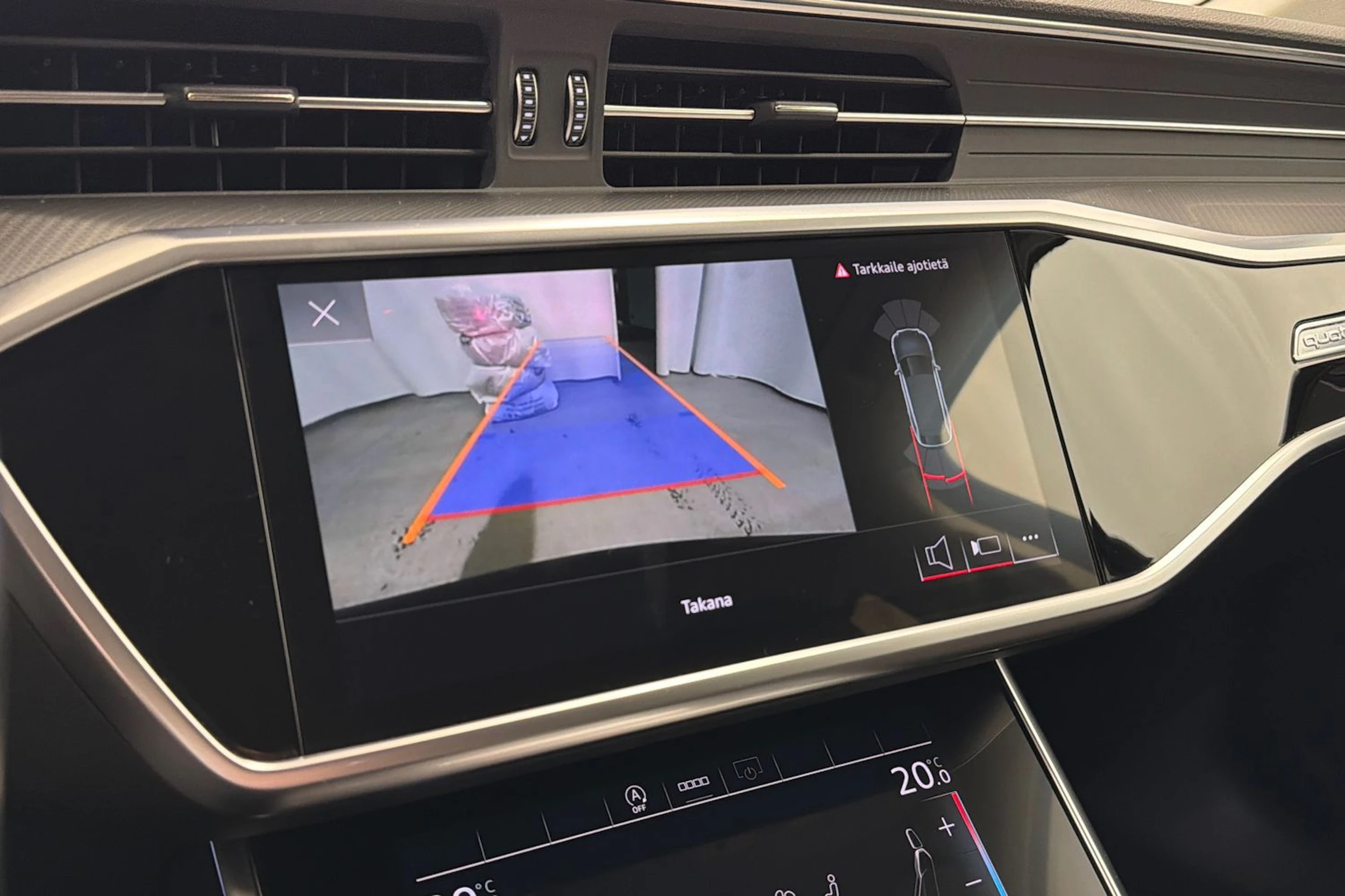 musta Audi A6 2022 kuva 17.