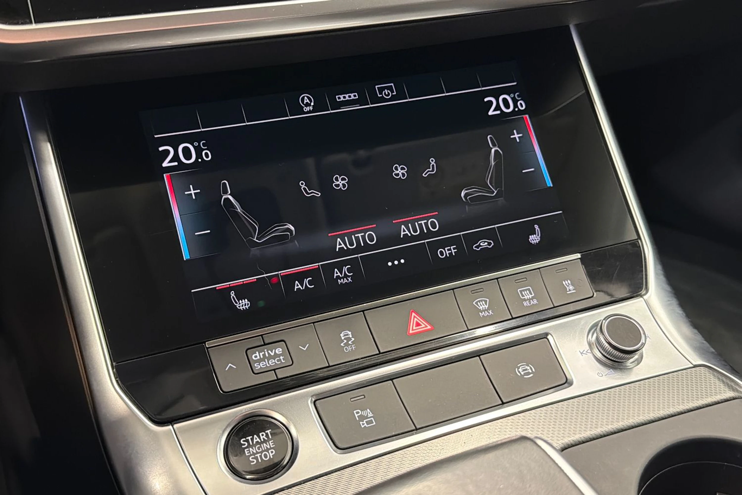 musta Audi A6 2022 kuva 19.