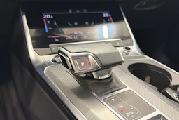 musta Audi A6 2022 kuva 20.