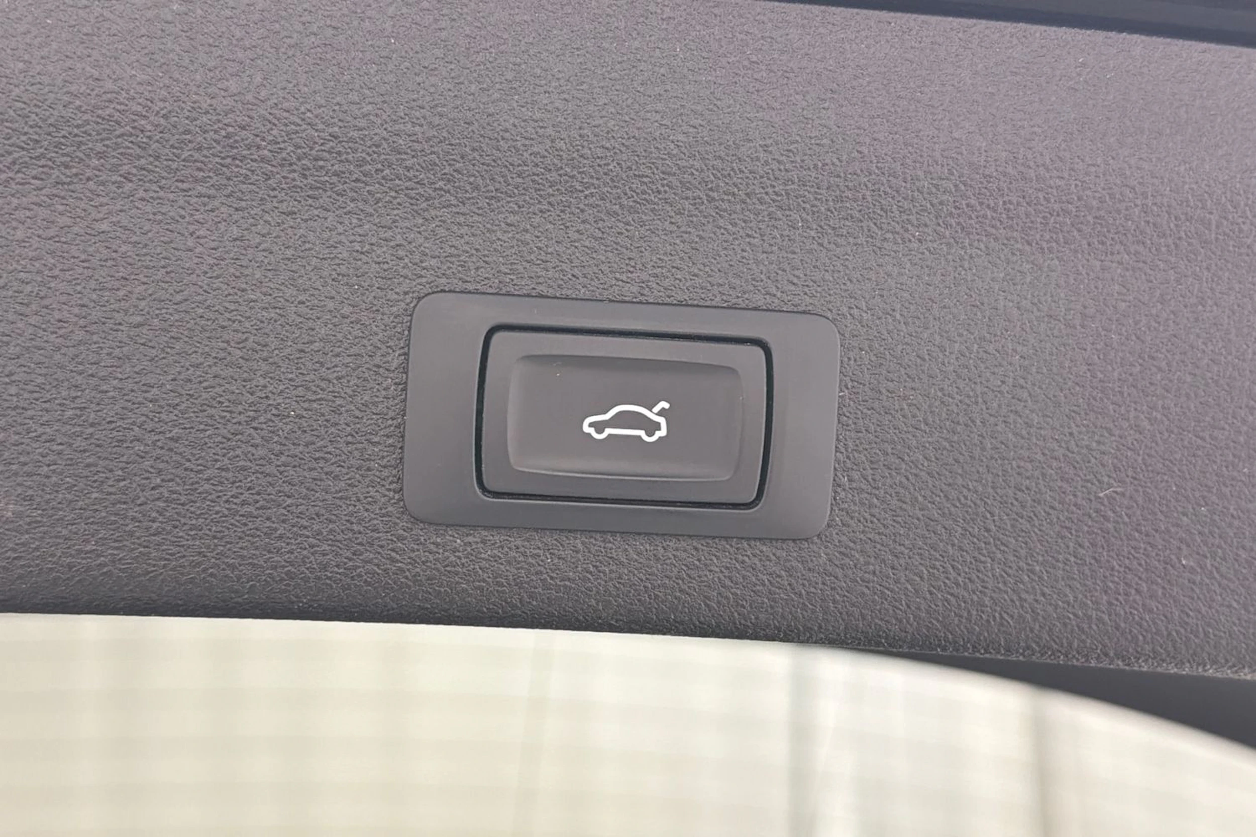 musta Audi A6 2022 kuva 23.