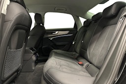 musta Audi A6 2022 kuva 10.