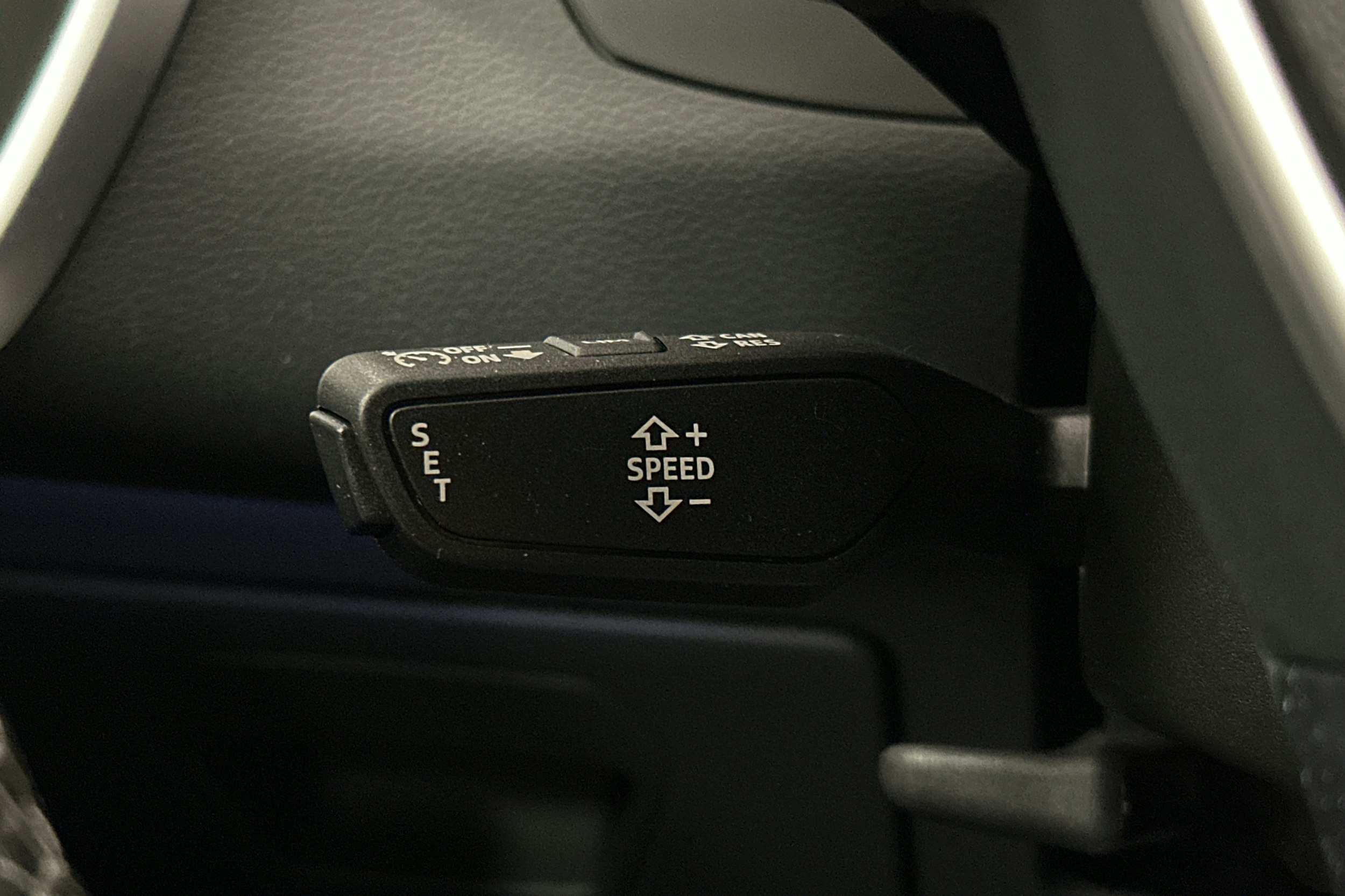 musta Audi A6 2022 kuva 20.