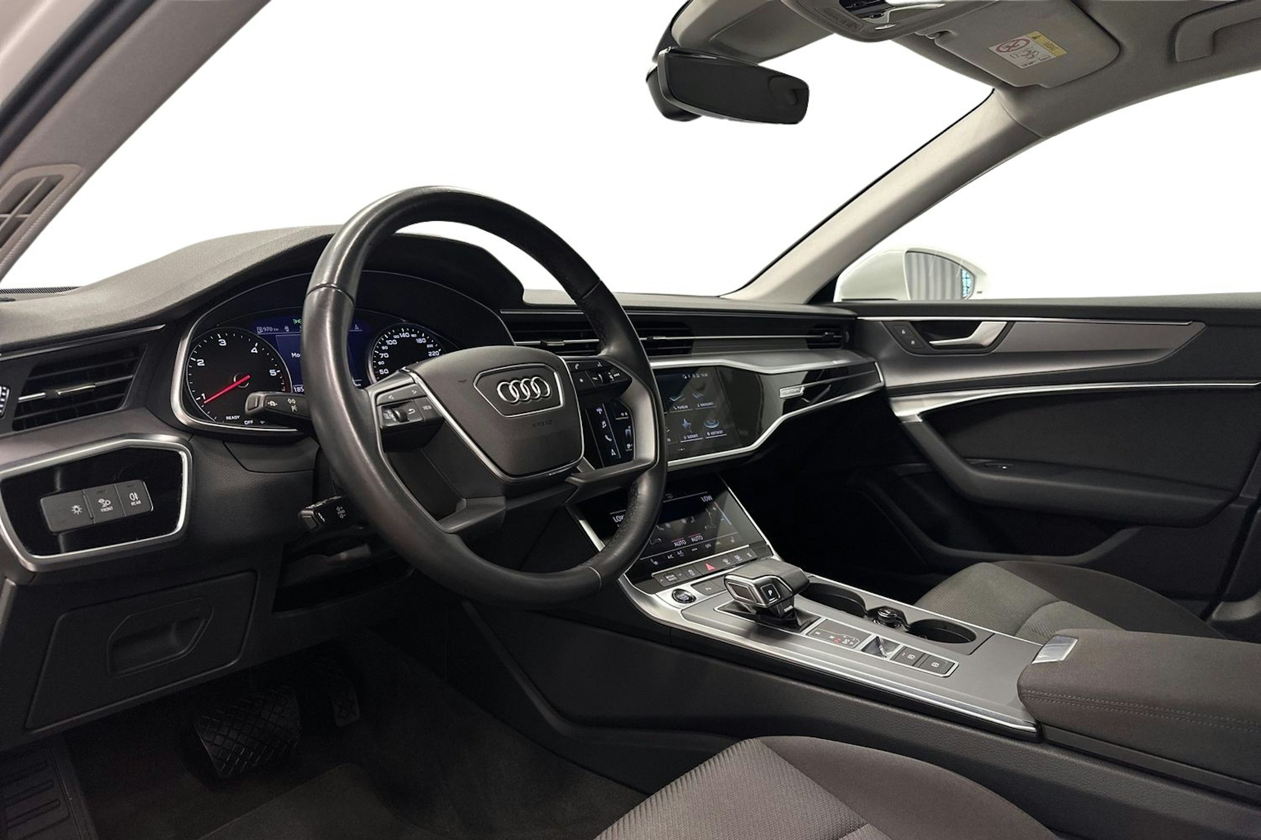 valkoinen Audi A6 2022 kuva 7.