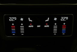valkoinen Audi A6 2022 kuva 16.