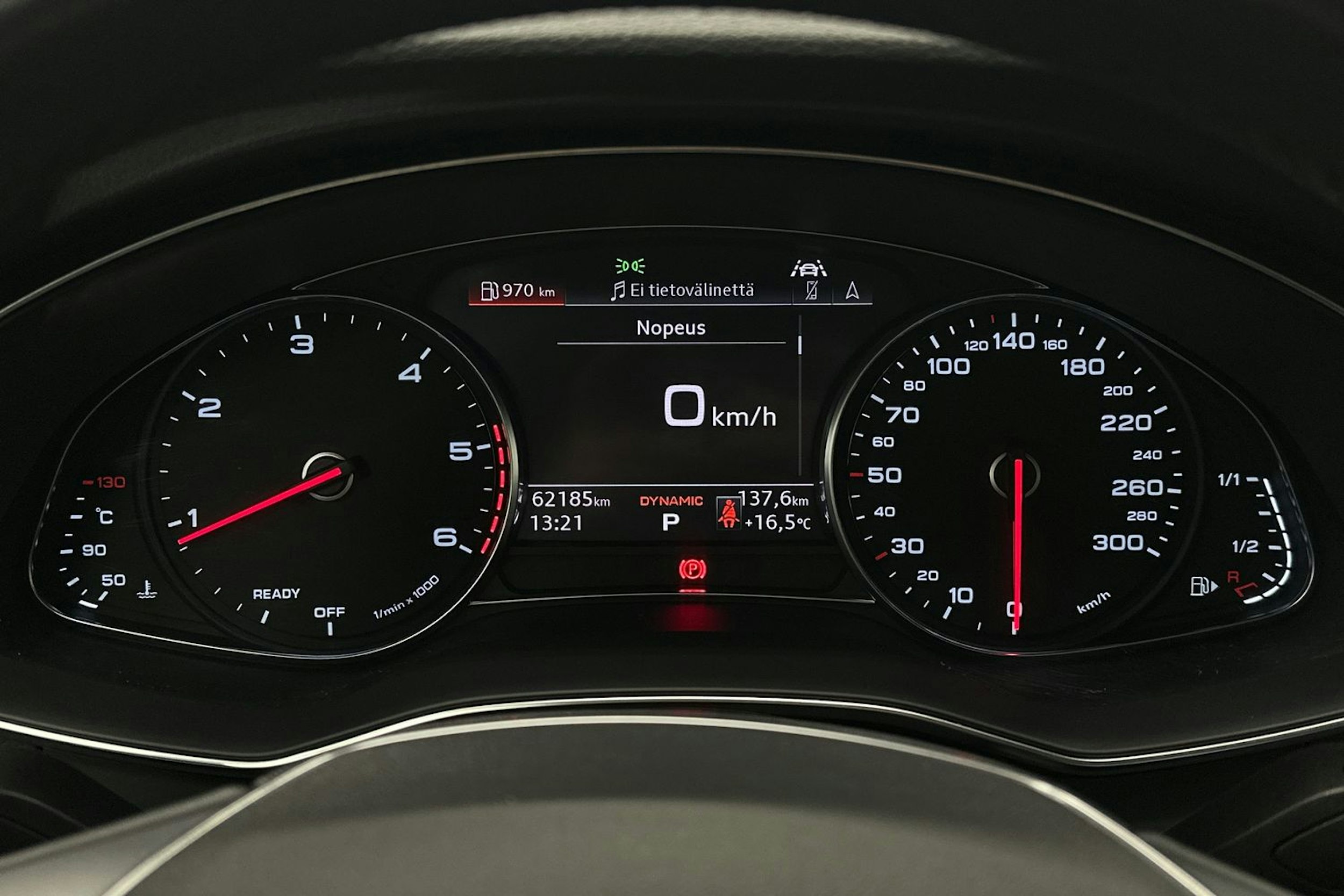 valkoinen Audi A6 2022 kuva 21.