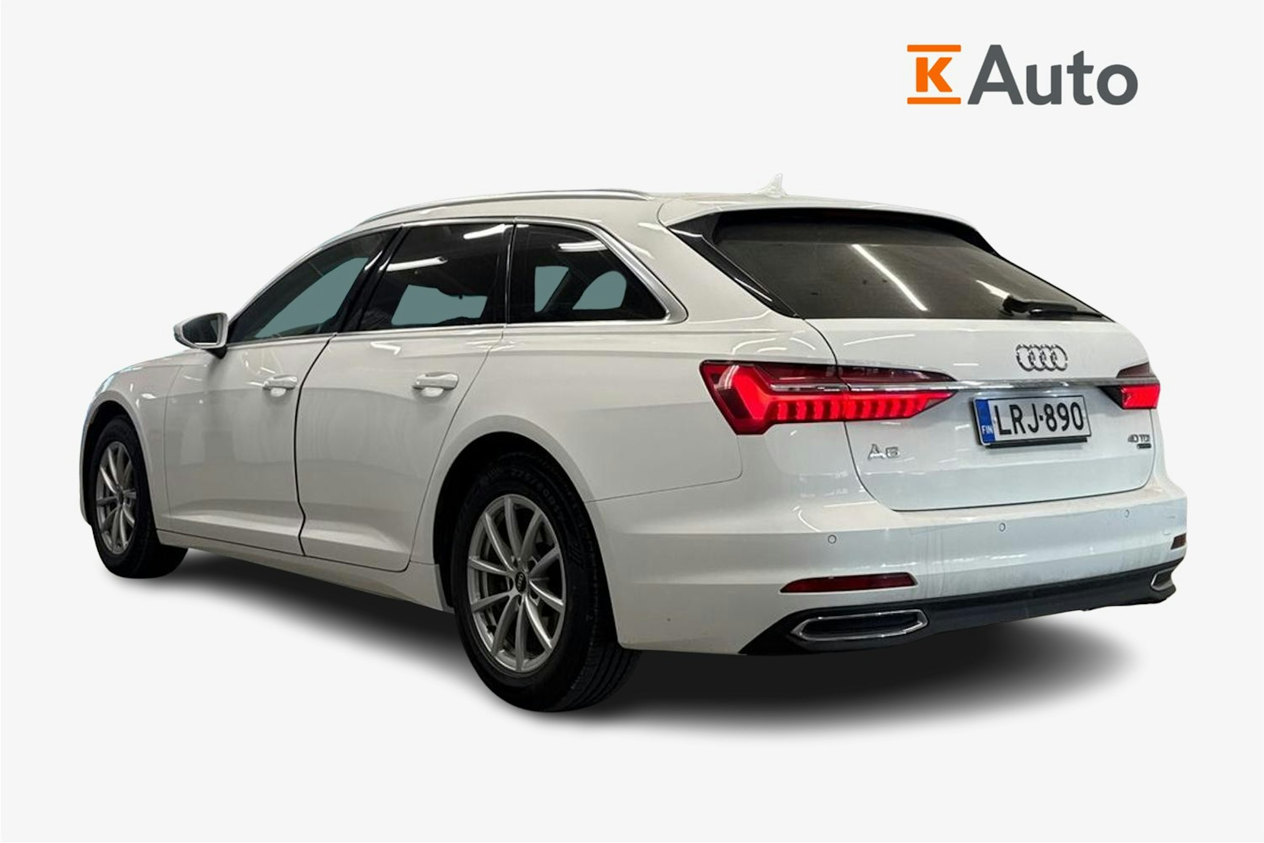 valkoinen Audi A6 2022 kuva 2.