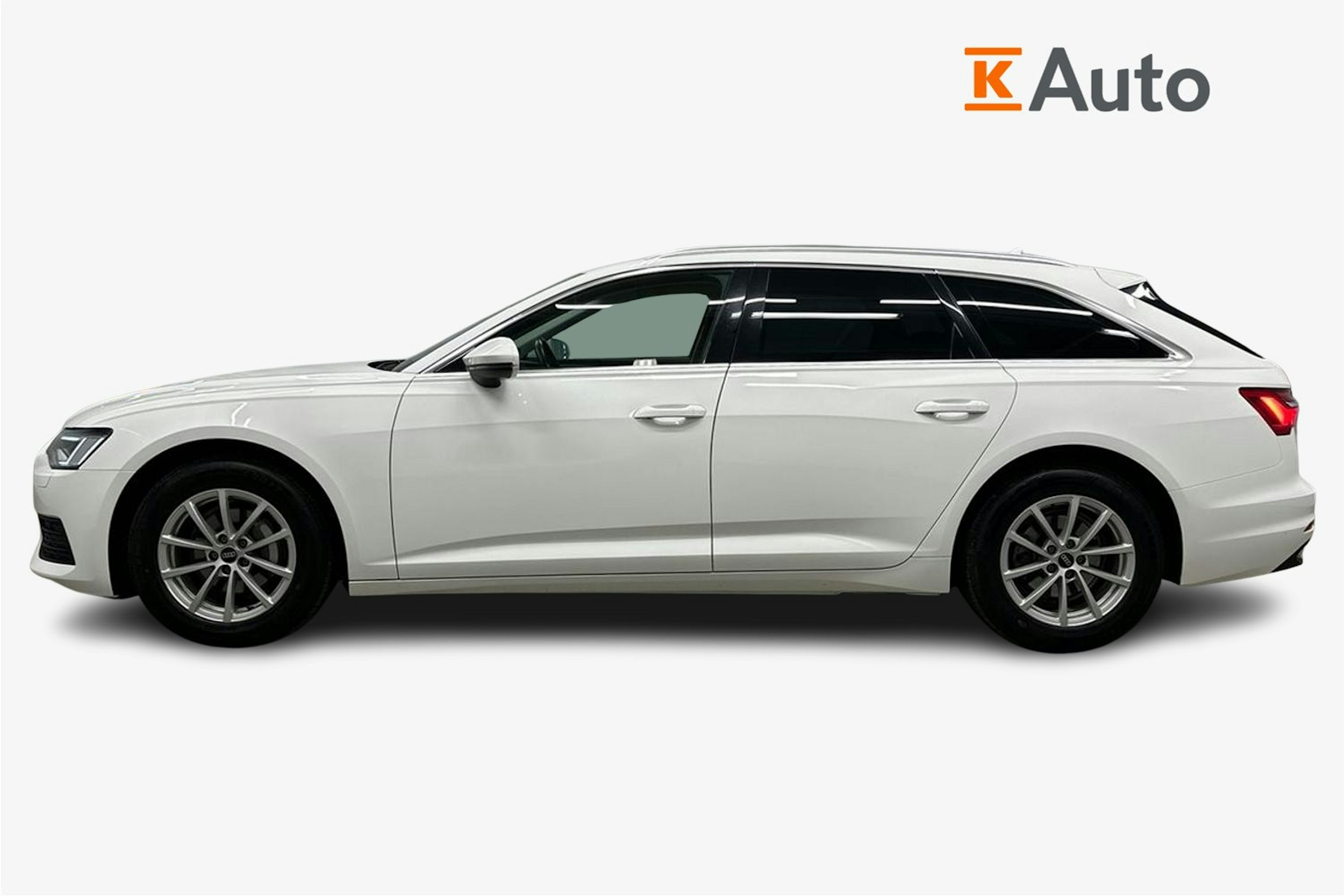 valkoinen Audi A6 2022 kuva 6.