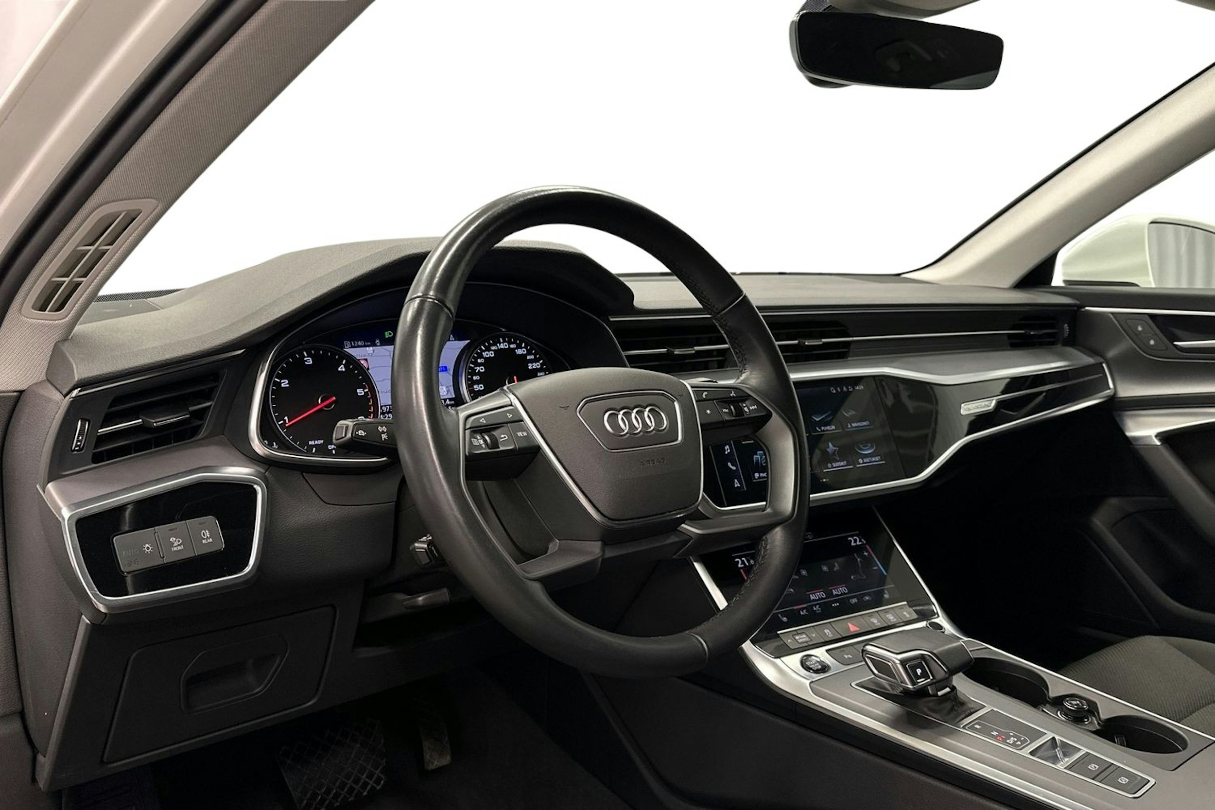 valkoinen Audi A6 2022 kuva 7.