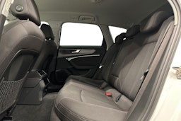 valkoinen Audi A6 2022 kuva 10.