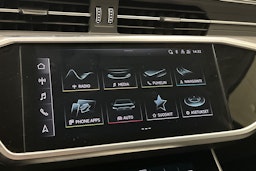 valkoinen Audi A6 2022 kuva 26.