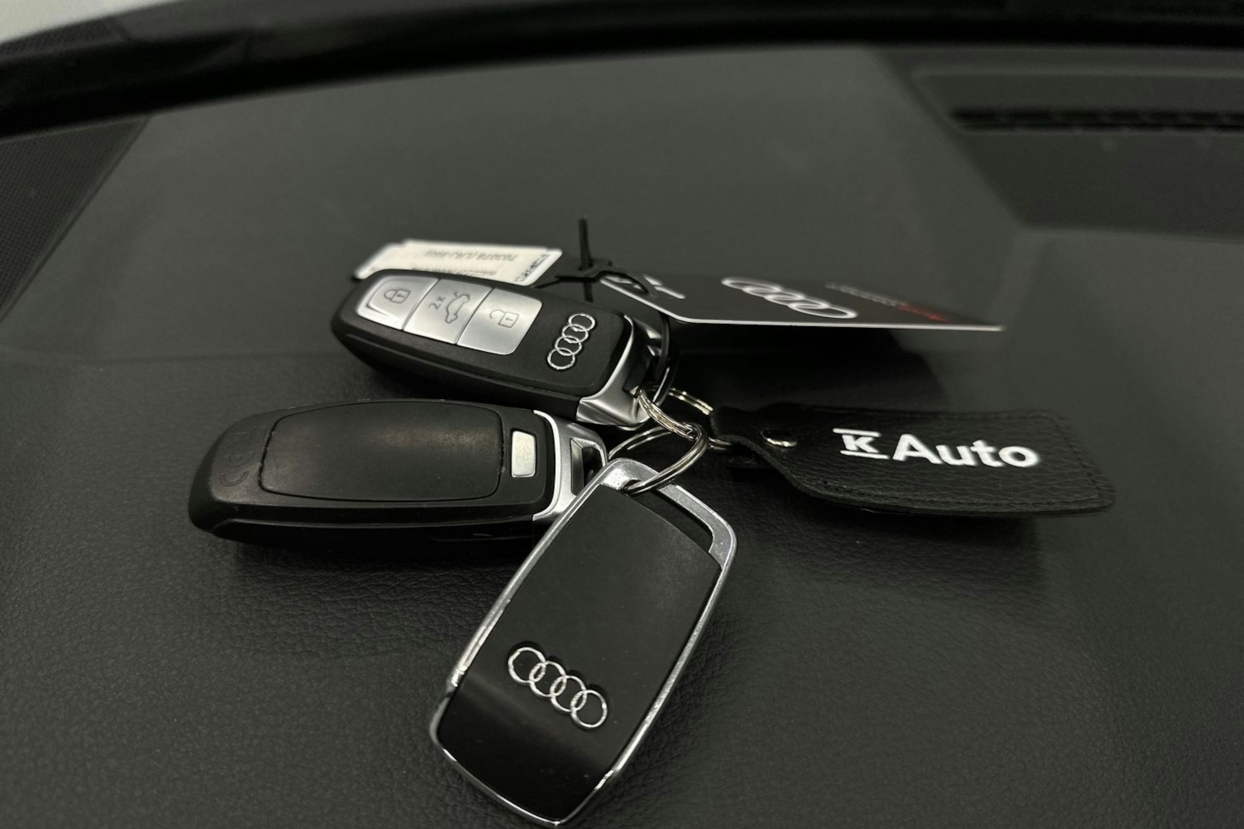 valkoinen Audi A6 2022 kuva 33.