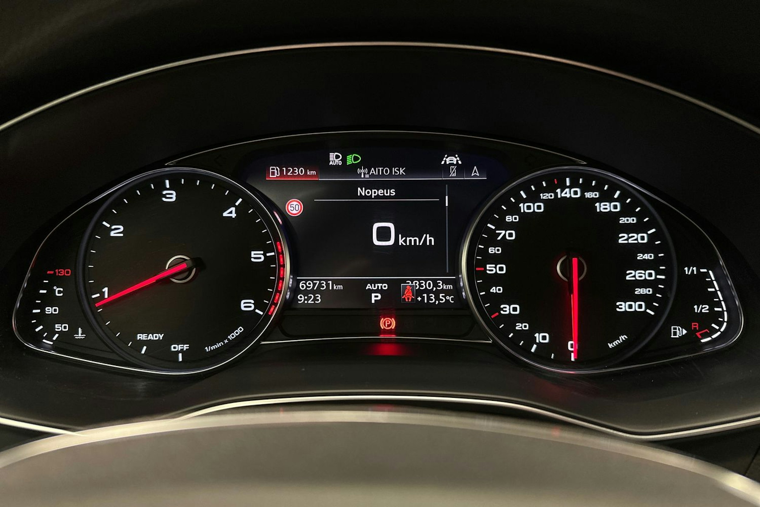 valkoinen Audi A6 2022 kuva 17.