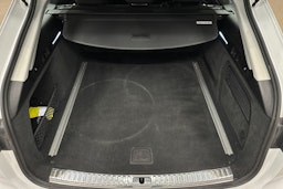valkoinen Audi A6 2022 kuva 31.