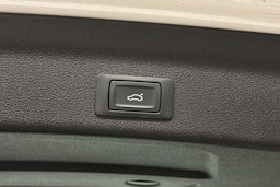 valkoinen Audi A6 2022 kuva 32.