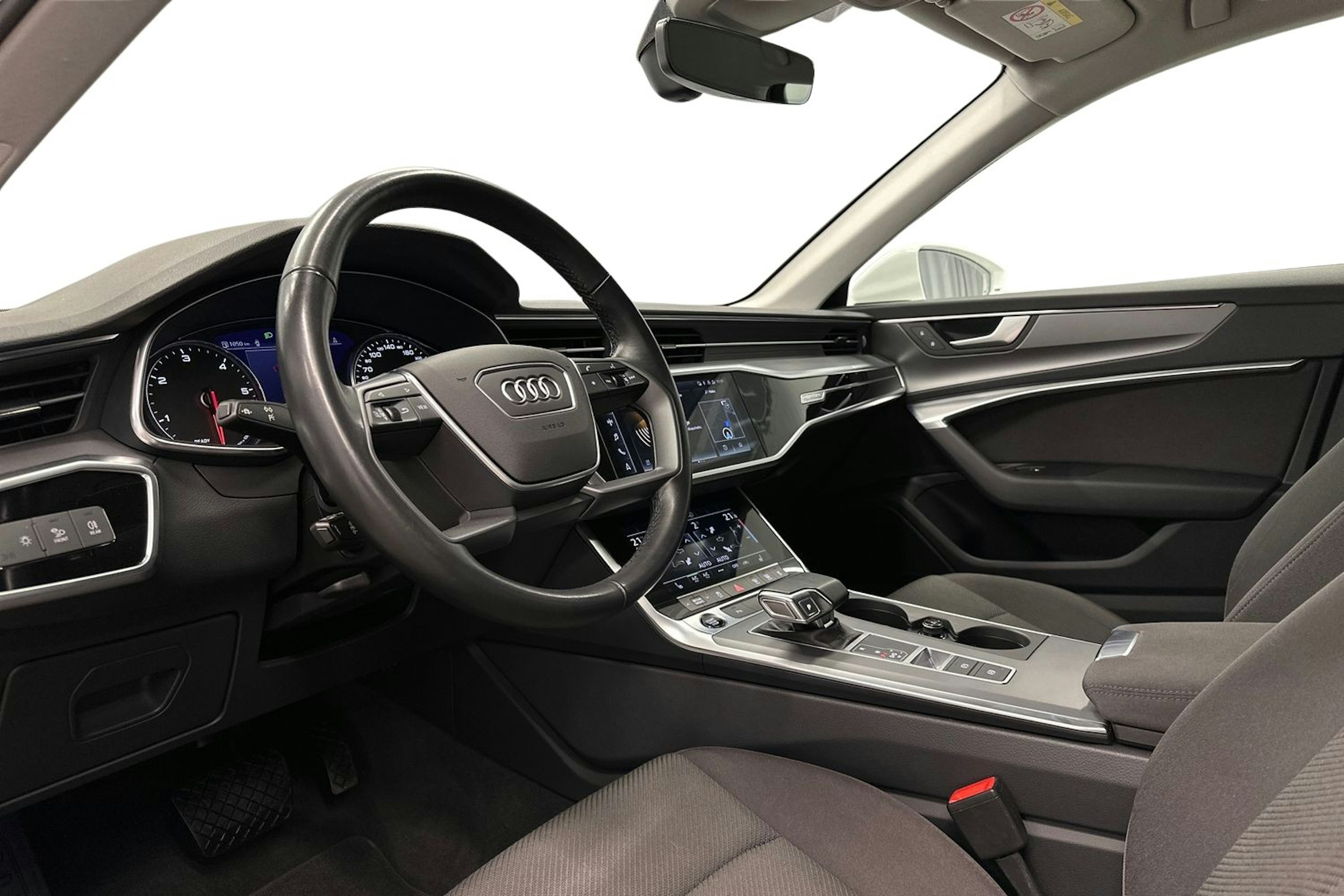 valkoinen Audi A6 2022 kuva 7.