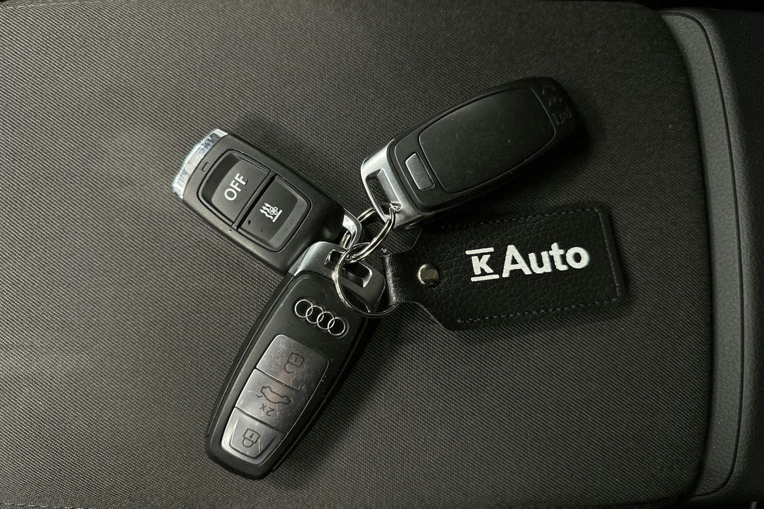 valkoinen Audi A6 2022 kuva 30.