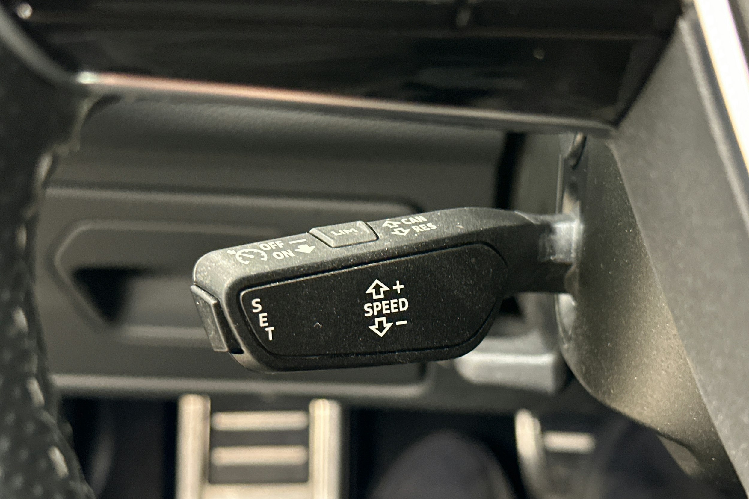 harmaa Audi A6 2022 kuva 22.