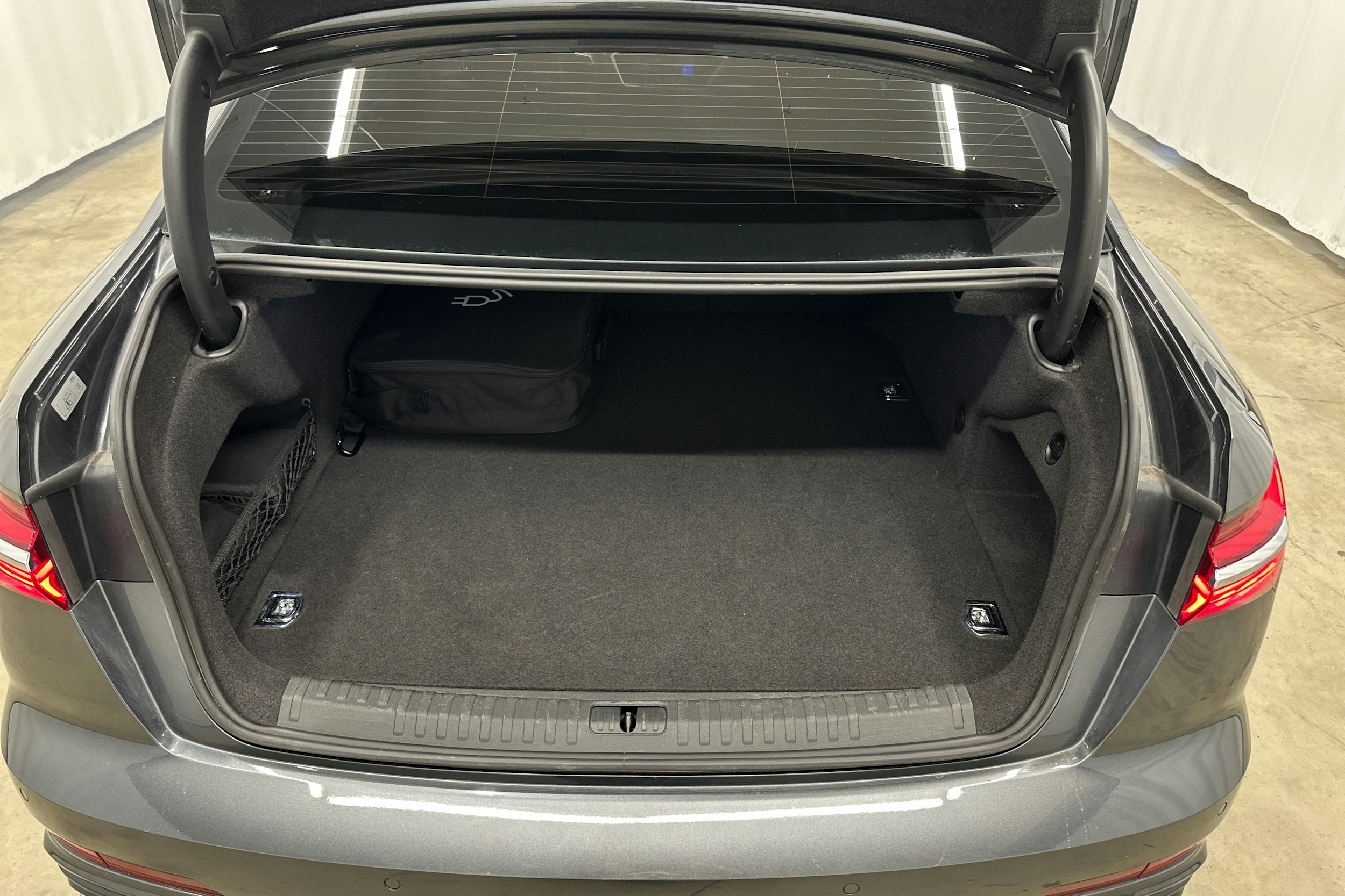 harmaa Audi A6 2022 kuva 25.