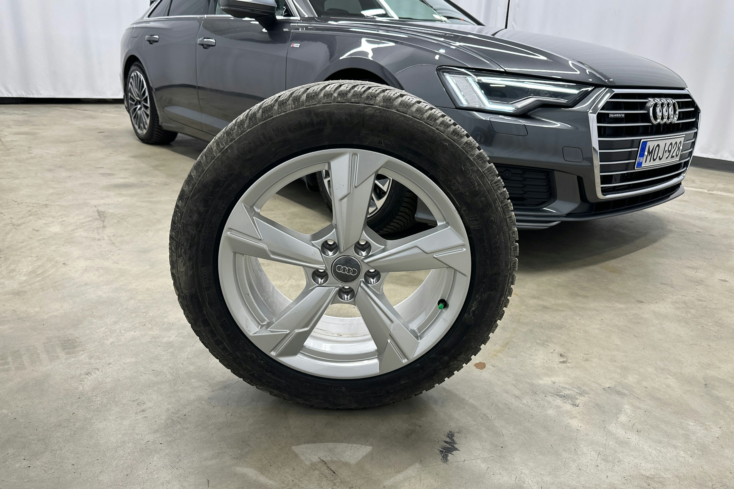harmaa Audi A6 2022 kuva 27.