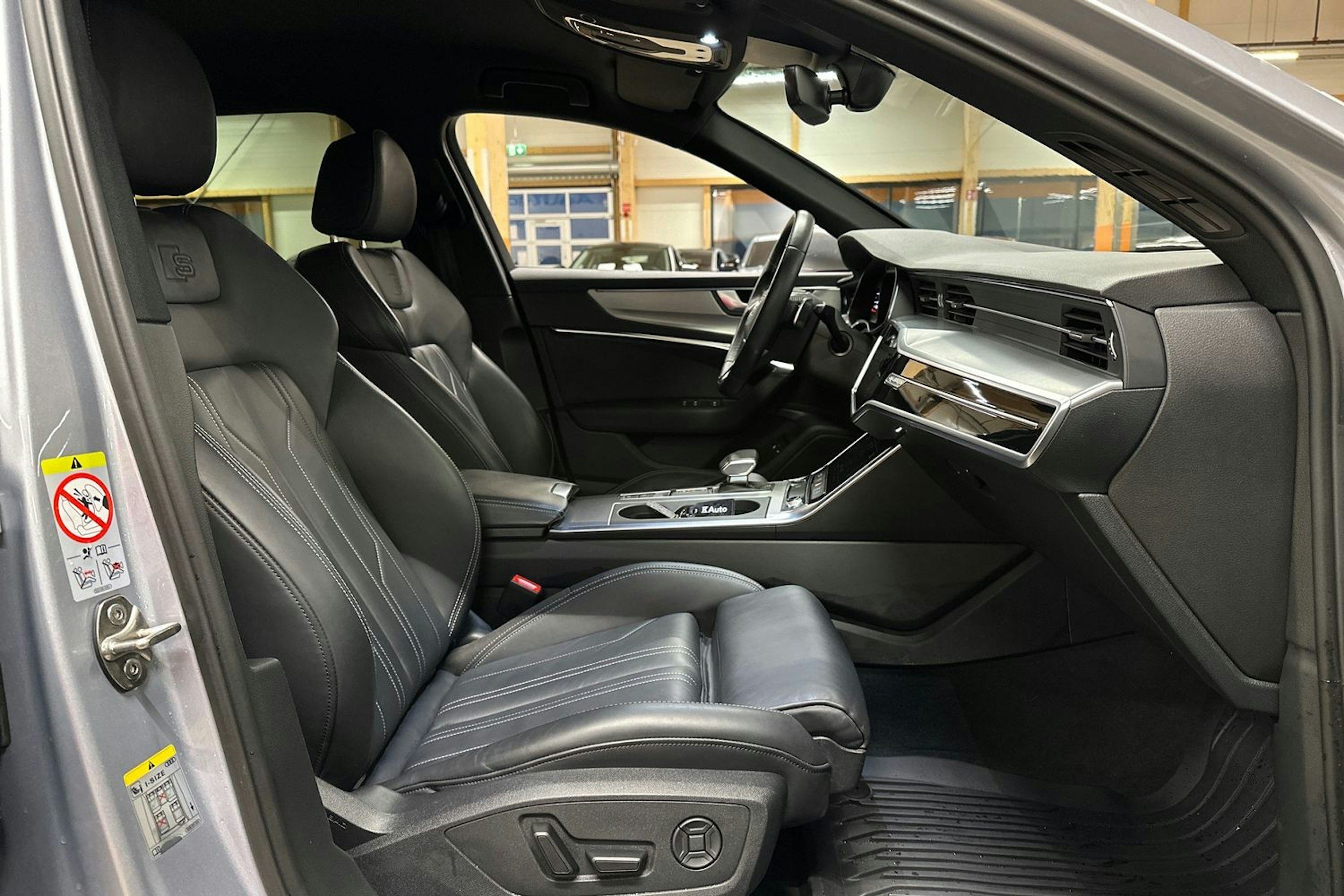 harmaa Audi A6 2023 kuva 14.