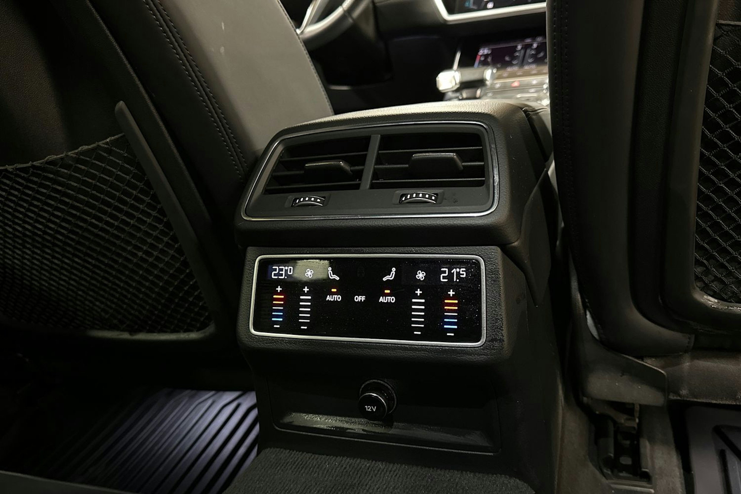 harmaa Audi A6 2023 kuva 15.