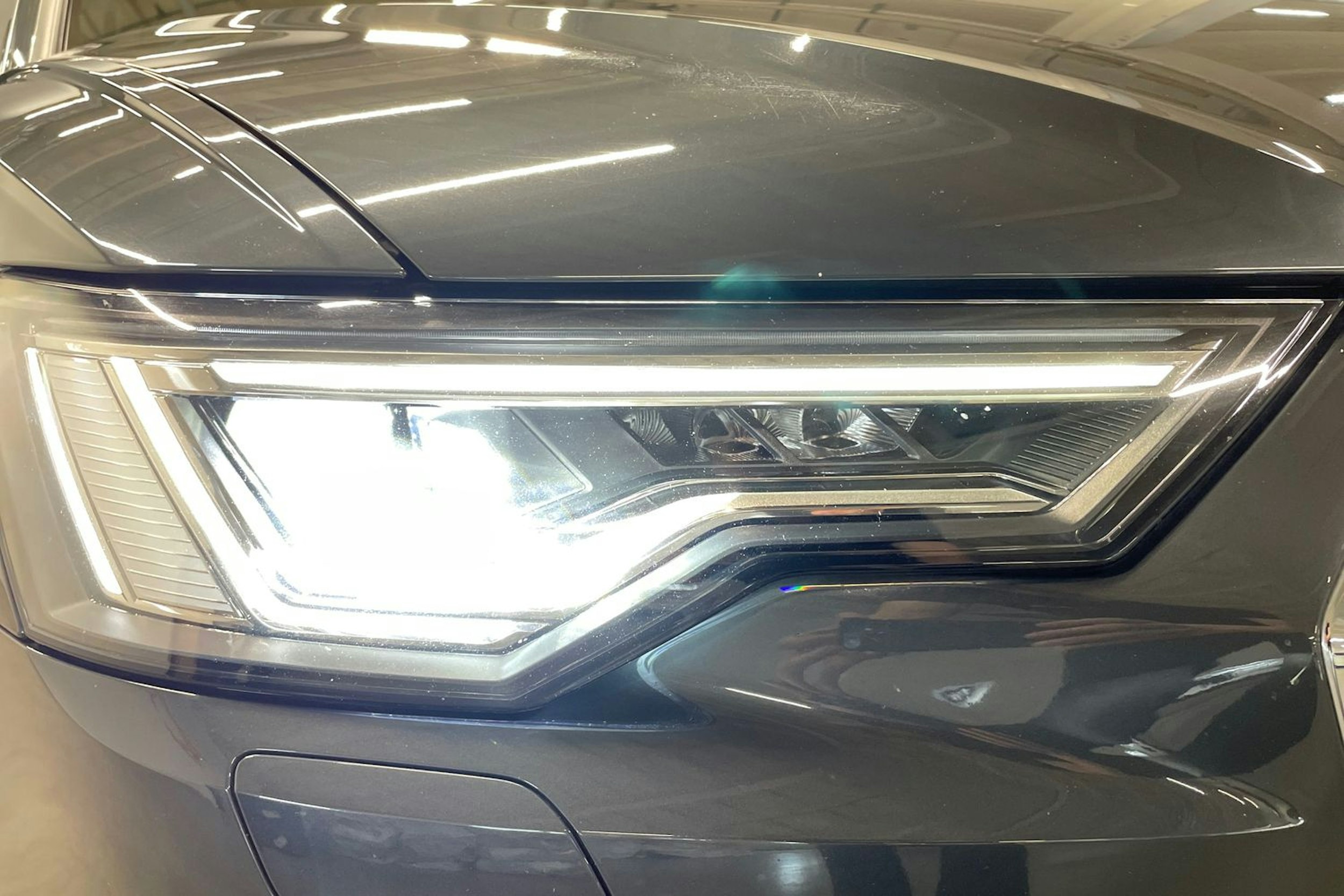 harmaa Audi A6 2022 kuva 11.