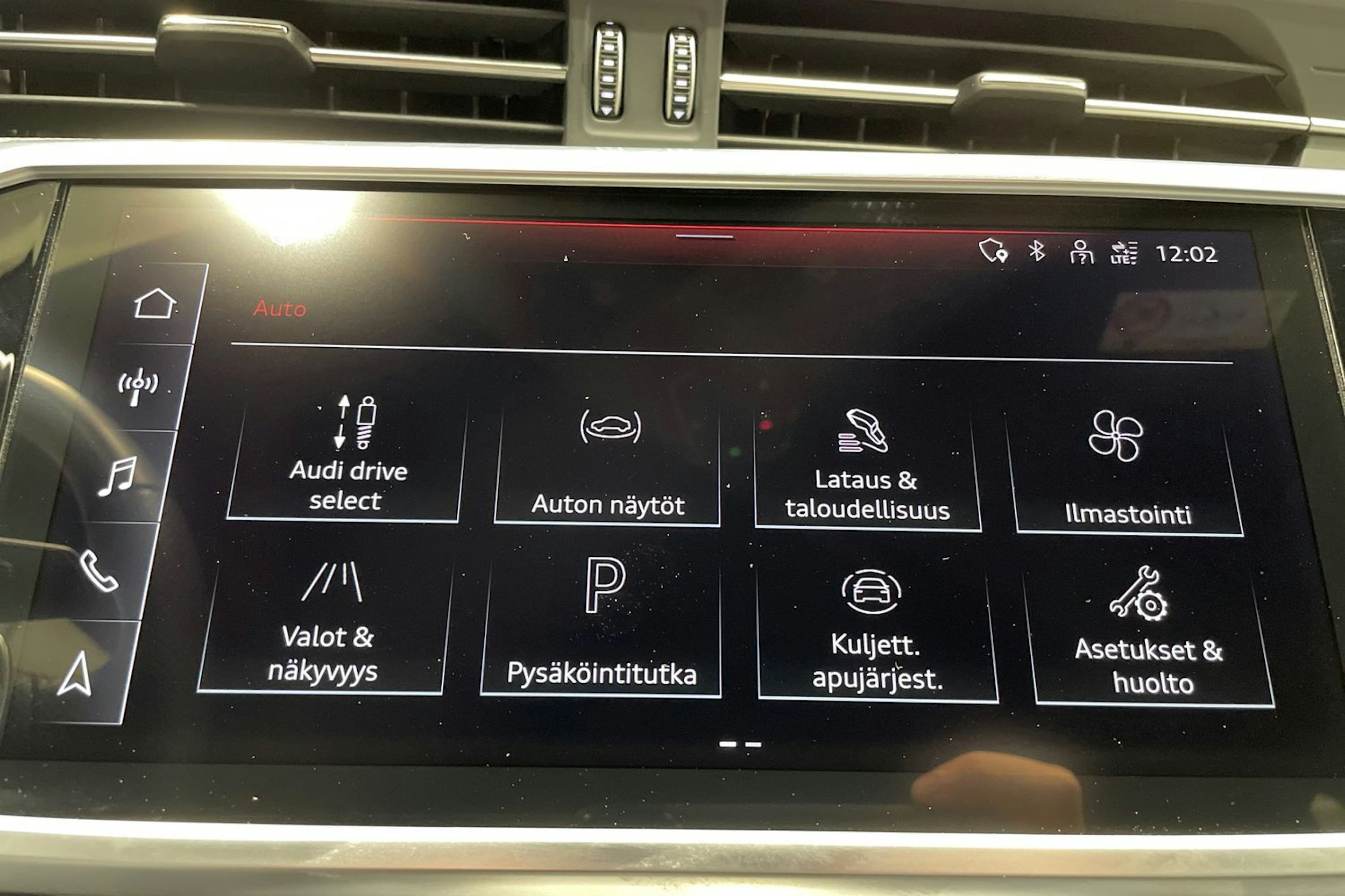 harmaa Audi A6 2022 kuva 15.