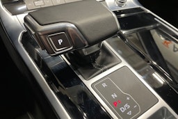 harmaa Audi A6 2022 kuva 19.