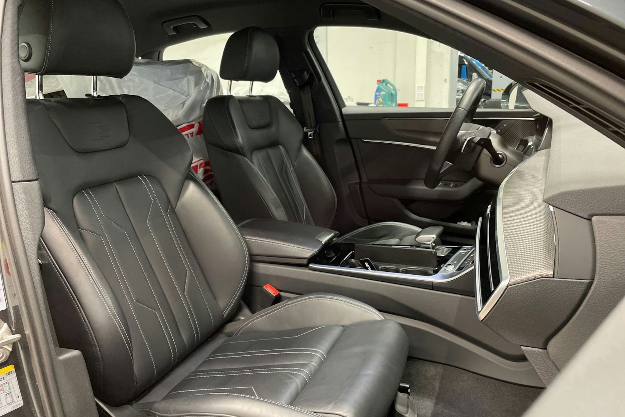 harmaa Audi A6 2022 kuva 28.