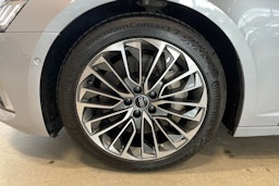 met. harmaa Audi A6 2022 kuva 11.