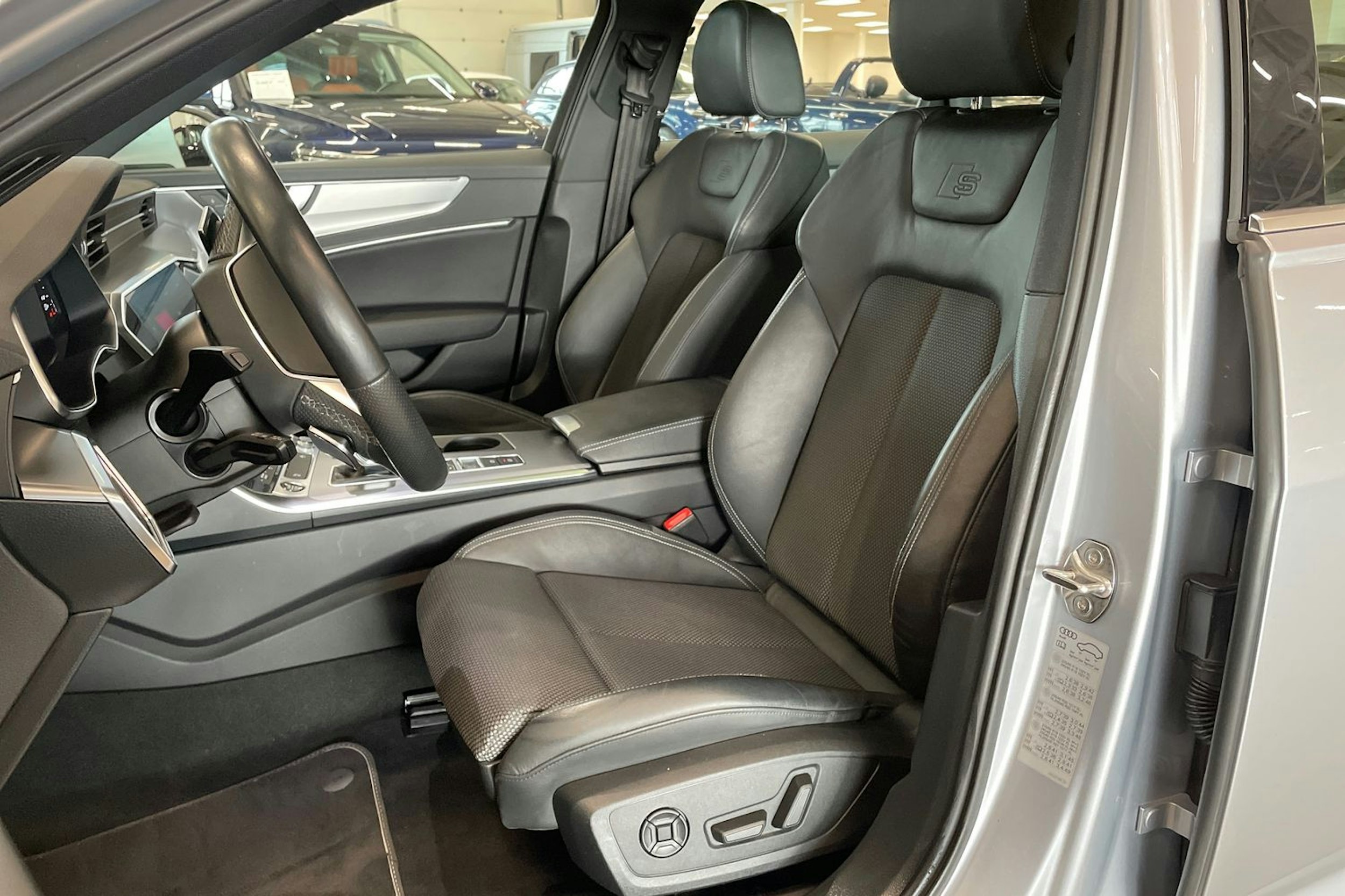 met. harmaa Audi A6 2022 kuva 14.