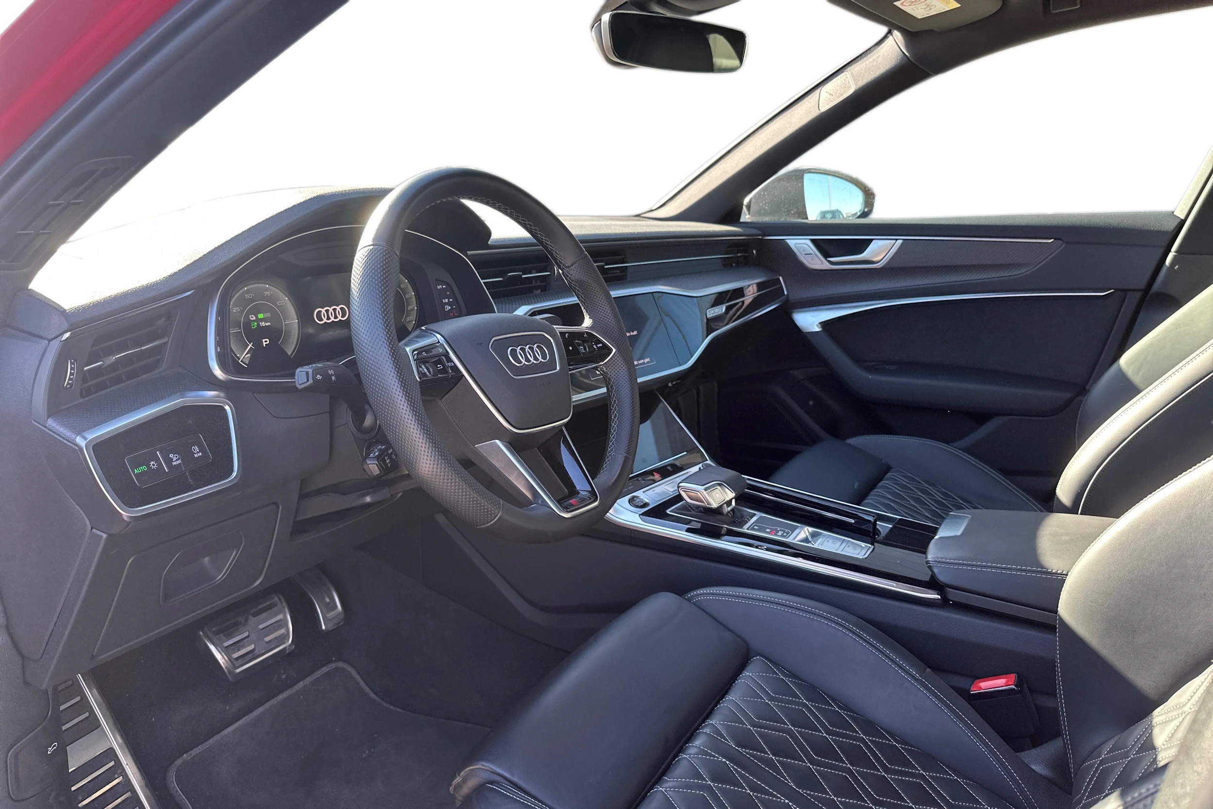 punainen Audi A6 2022 kuva 3.