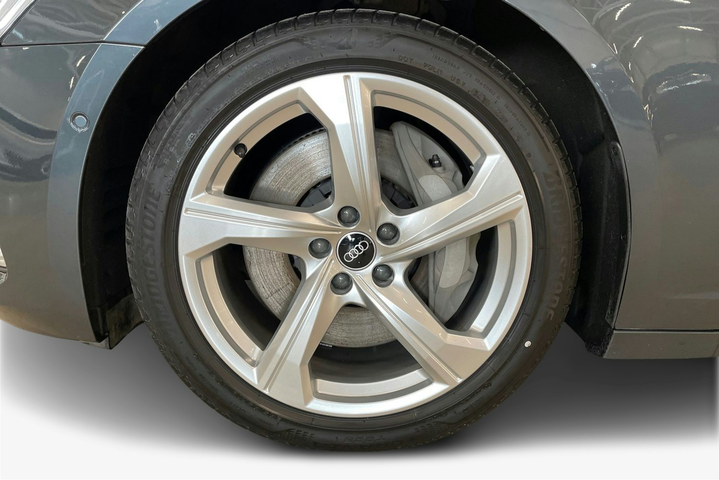 met. harmaa Audi A6 2022 kuva 11.