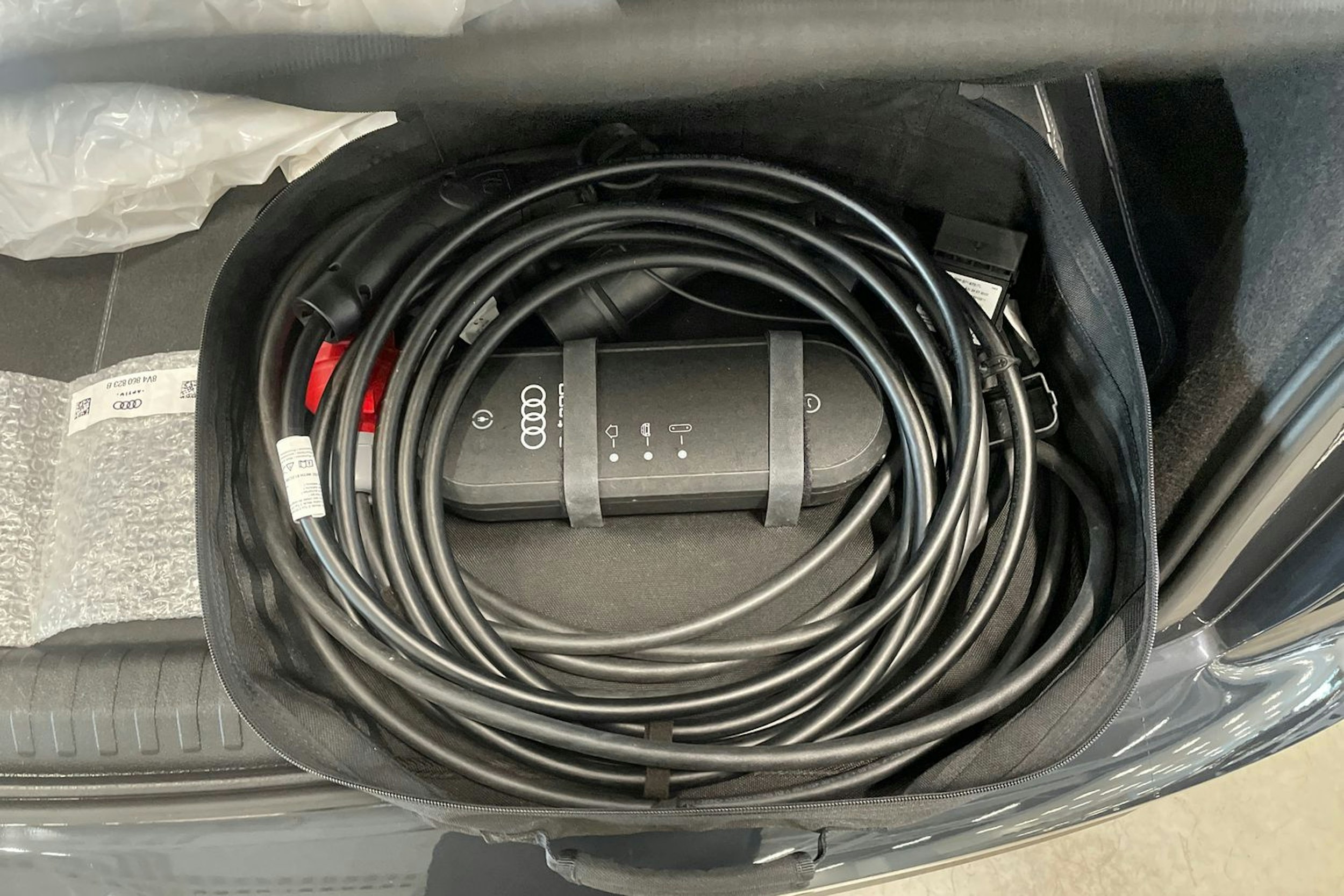 met. harmaa Audi A6 2022 kuva 37.