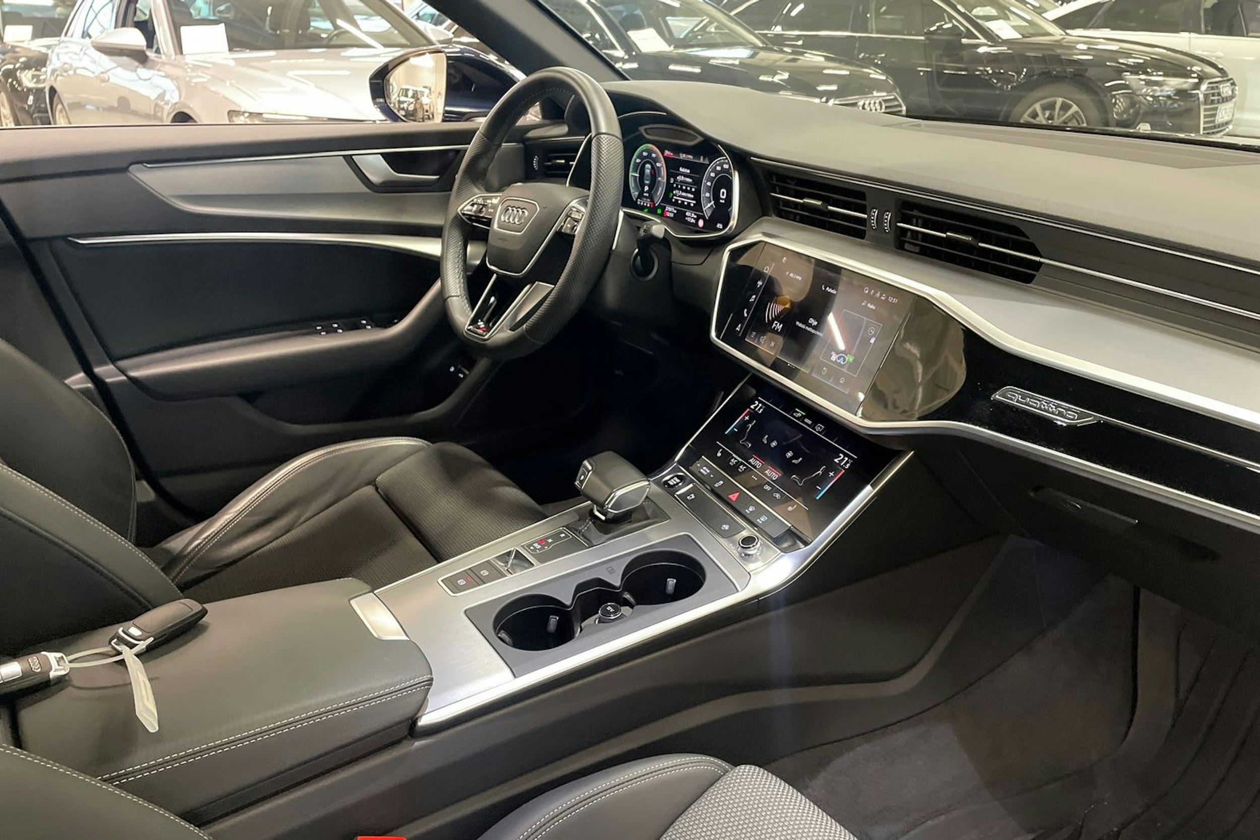 sininen Audi A6 2022 kuva 12.