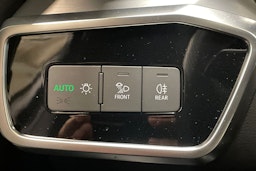 sininen Audi A6 2022 kuva 19.