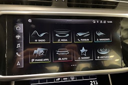 sininen Audi A6 2022 kuva 22.