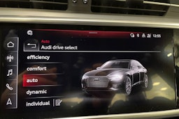 sininen Audi A6 2022 kuva 31.