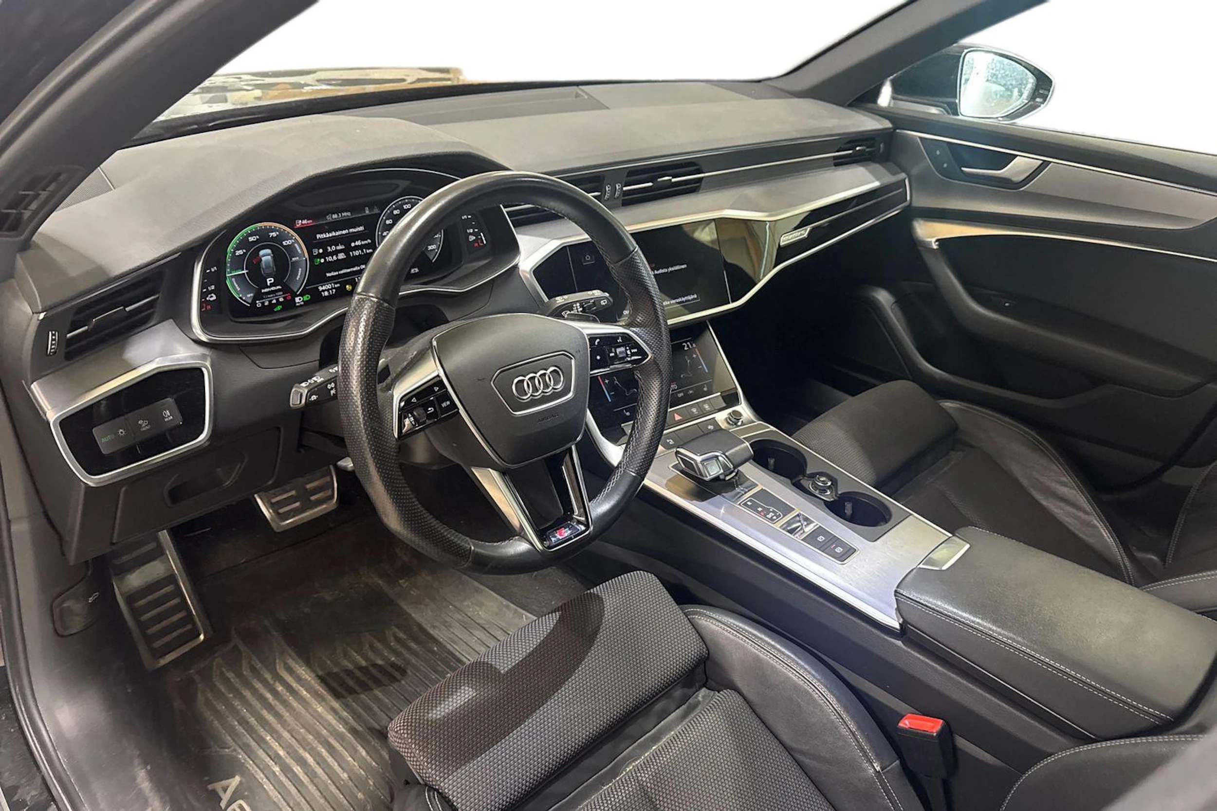 musta Audi A6 2022 kuva 3.
